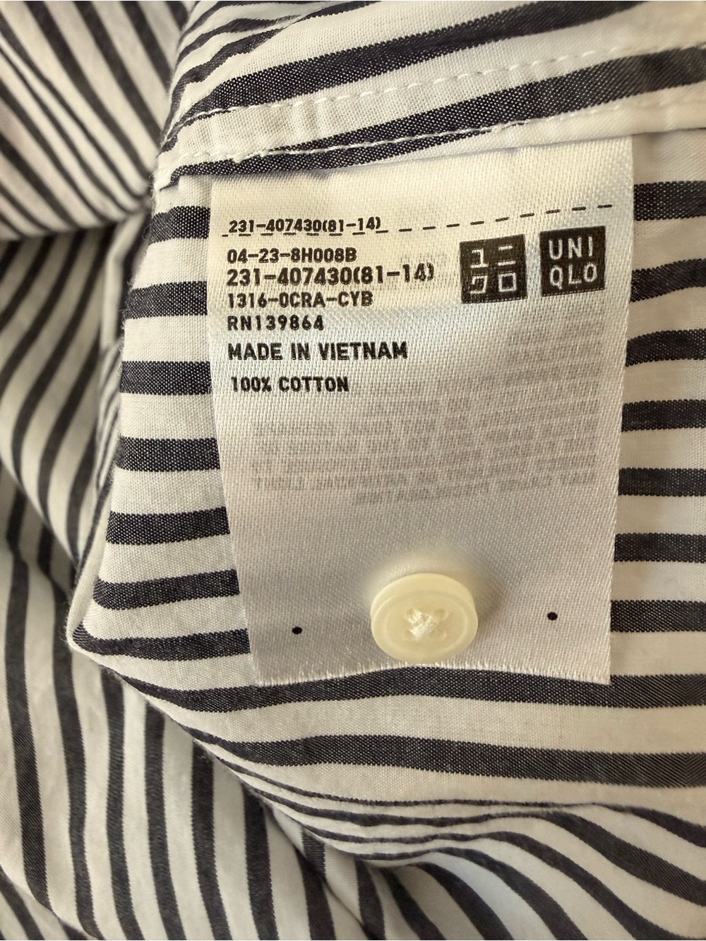Uniqlo Striped Dark Gray and White Button-Front Shirt Women’s Size L - Picture 11 of 13